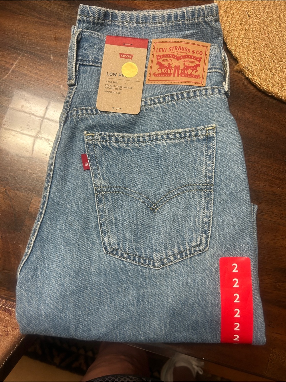 BNWT/ Women’s size 2/26- Light Blue Relaxed Low-Profile Jeans